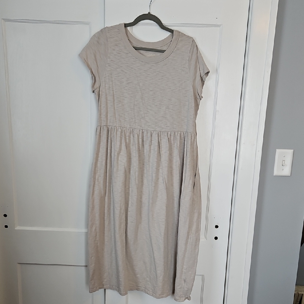Casual Beige Short-Sleeve Midi Dress